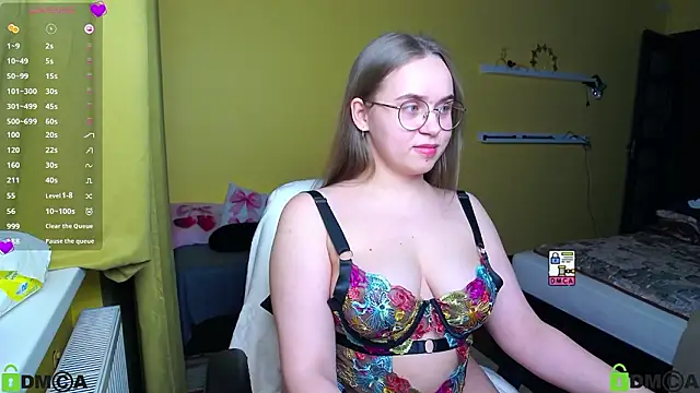 Lilysweet13's Webcam Show
