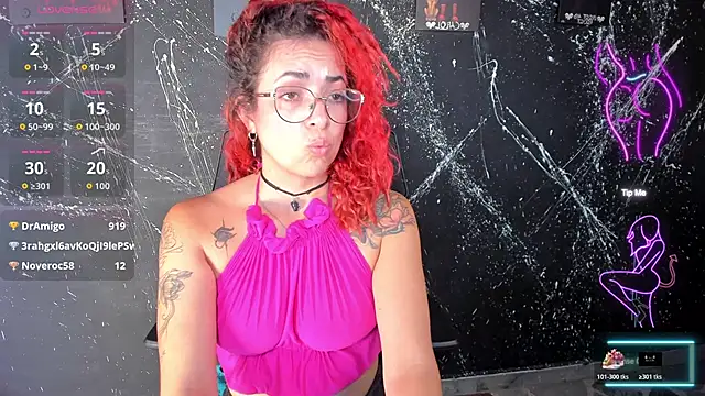 Czat XXX na żywo – RoxanneStorm_