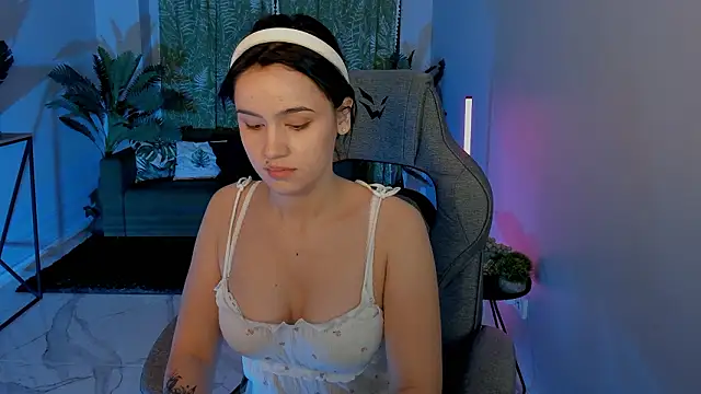 MonicaFarmer Live XXX-chat