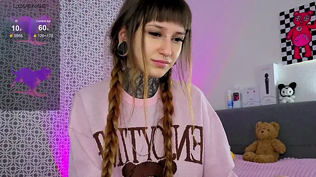 LilithPoisonn Live XXX chat