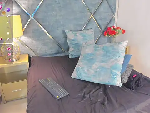 Ash_Monroe: απευθείας συνομιλία ΧΧΧ