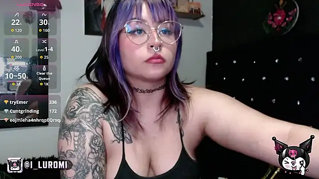Iluromi Live XXX-chat