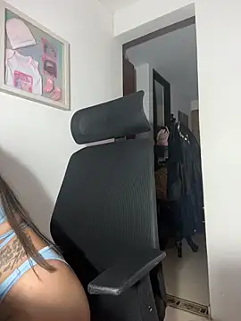 Melody_Spencer26 即時 XXX 聊天