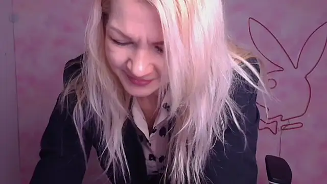 Madonna_Fire élő XXX-chatje