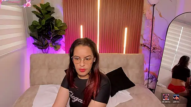 Chatroom XXX en direct de Amanda_Ruiz_