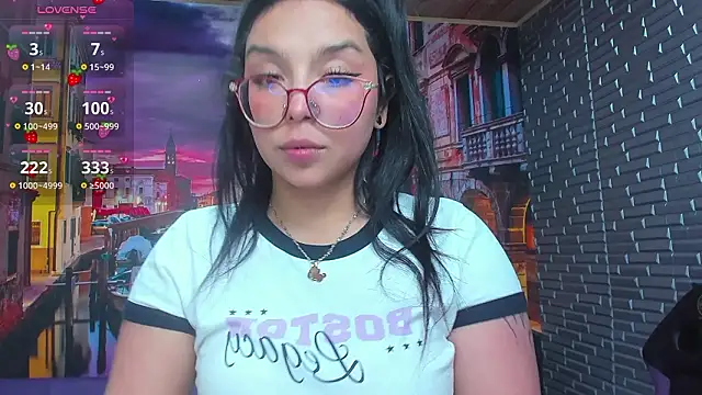 Small_naughty_ Live XXX-Chat