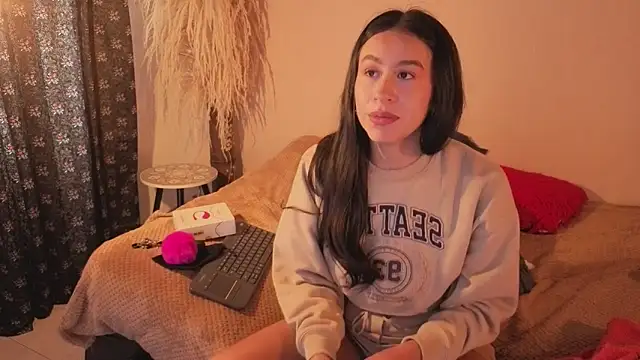 Czat XXX na żywo – EmiGomez_