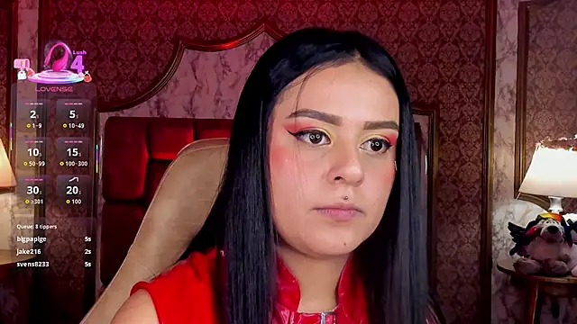 SoffiQueen Live XXX-chat