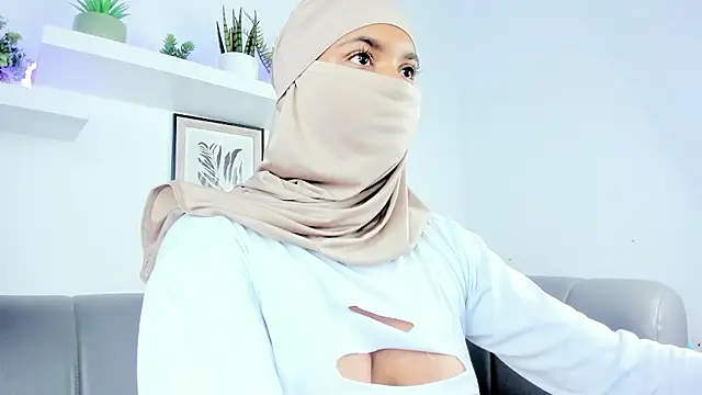 Czat XXX na żywo – saray_halam