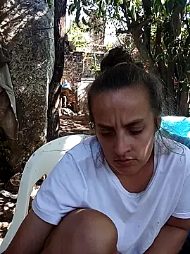 YeneFantasy2's Live XXX Chat