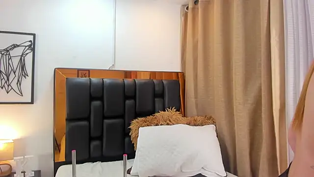 Katalina_Evans' Live XXX Chat