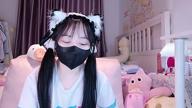 love-uiui's Live XXX Chat