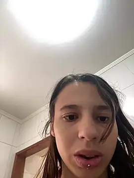 Mirella_Oliveira: απευθείας συνομιλία ΧΧΧ