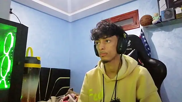 Dark_DesireX Adlı Modelin Canlı XXX Sohbeti