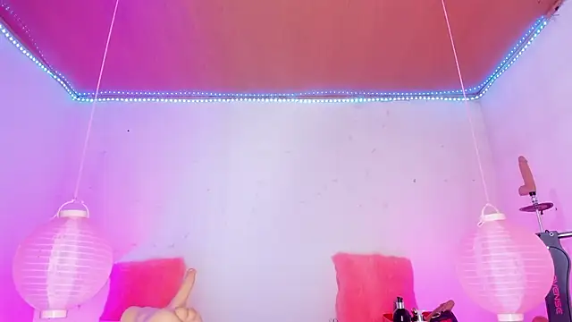 shannon_kinne_'s Live XXX Chat