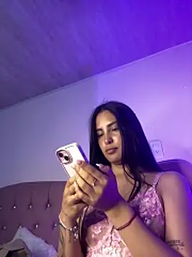 MAVI_EC's Live XXX Chat