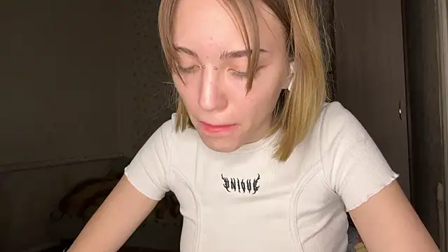 KerieDitti Live XXX-Chat