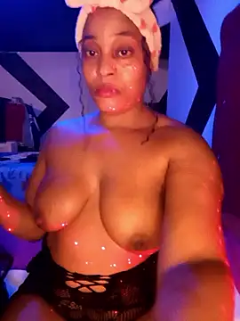 CHLOMA's Live XXX Chat