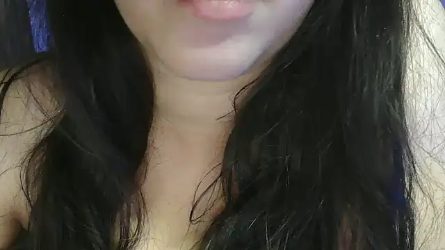 HotNiyathi's Live XXX Chat