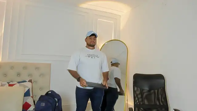 Big_furry_bear13's Live XXX Chat