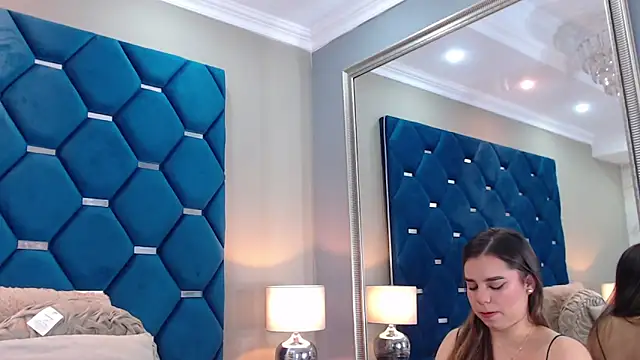 ThaniaJones Obrolan Langsung XXX