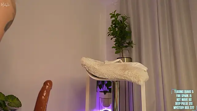 mimmyfit1 Live XXX-chat