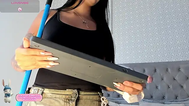 AriRobert_ Adlı Modelin Canlı XXX Sohbeti