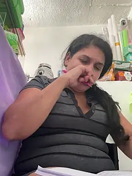 XXX chat uživo modela siri_duque