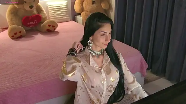 EvelynAisha's Live XXX Chat