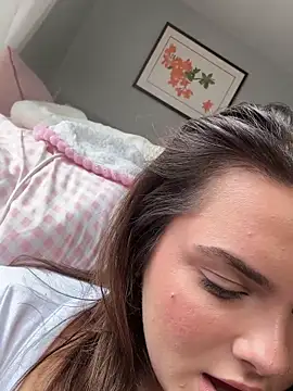 LanaLouuBear's Webcam Show