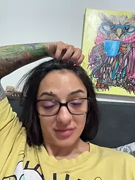 NNNoireのライブXXXチャット