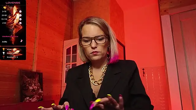 Lady_Shine's Live XXX Chat