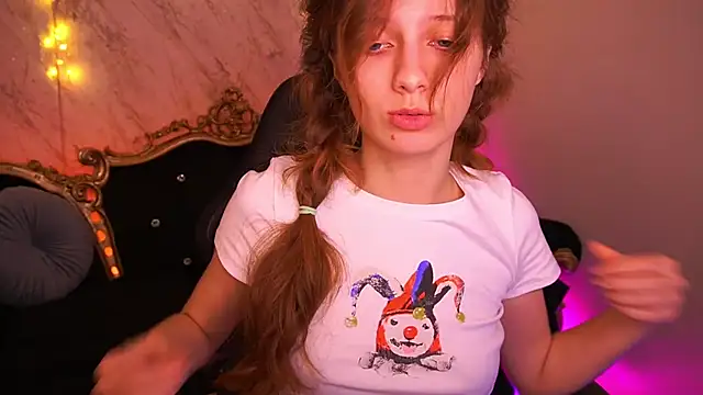 CuteeFoxy's Live XXX Chat