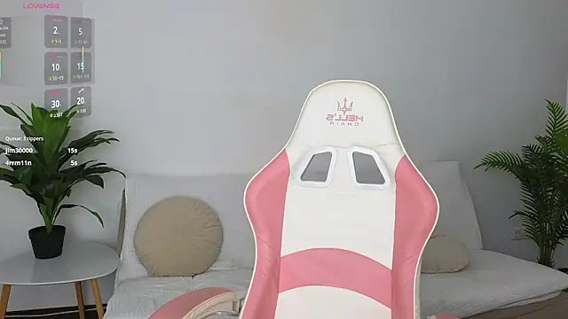 Chat XXX ao vivo de LeslieStein