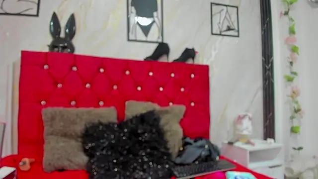 Онлайн чат XXX emilygrooe