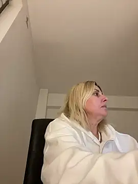 Amelia9798 Chat XXX in diretta