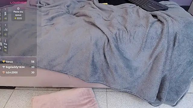 Chloe014_のライブXXXチャット