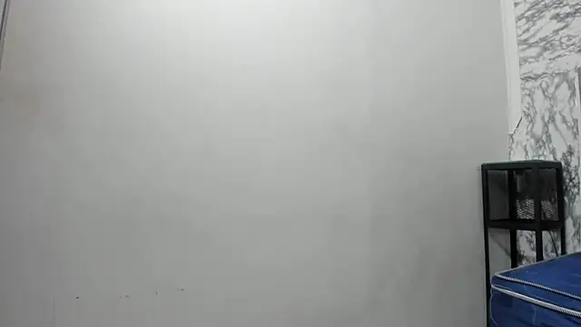 XXX chat uživo modela SabrinaAndYaly