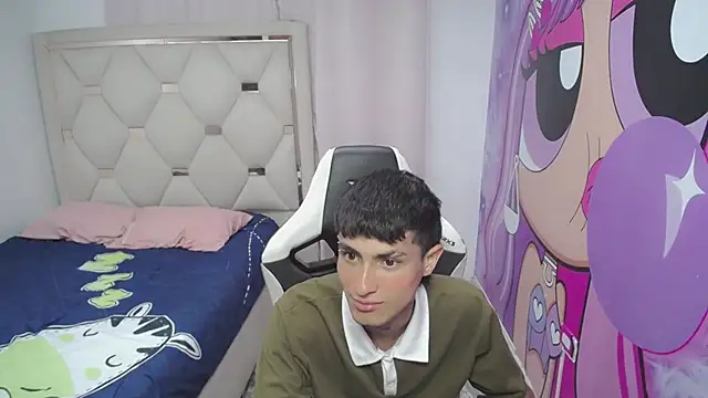 Akyra_latinn webcam show