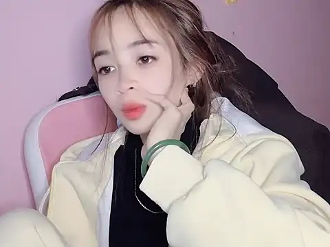 Emily031's Live XXX Chat