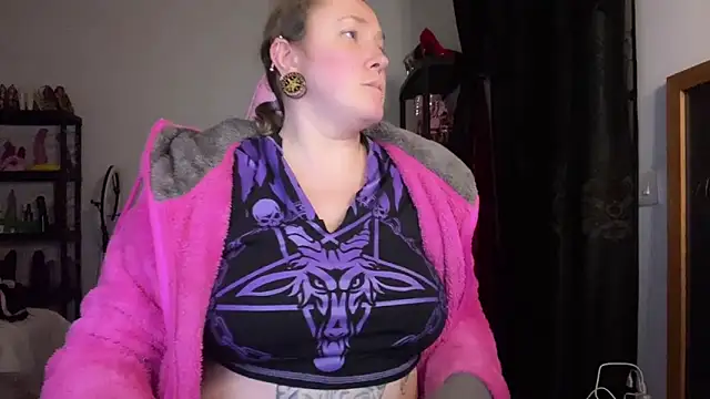 kisicaxx's Webcam Show