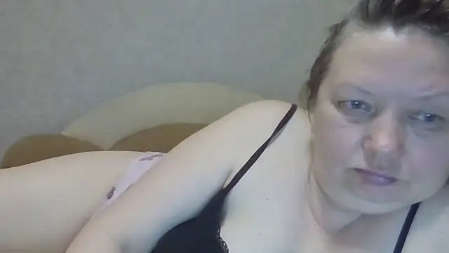 Lusi-777 Live XXX-chat