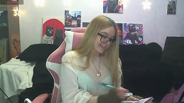 SecretSophia's Live XXX Chat