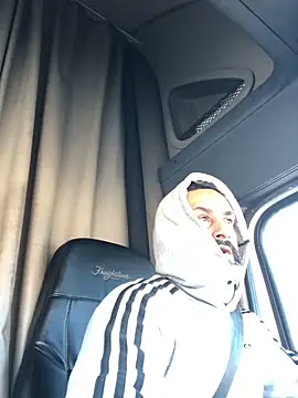 Lun4chuut Adlı Modelin Canlı XXX Sohbeti