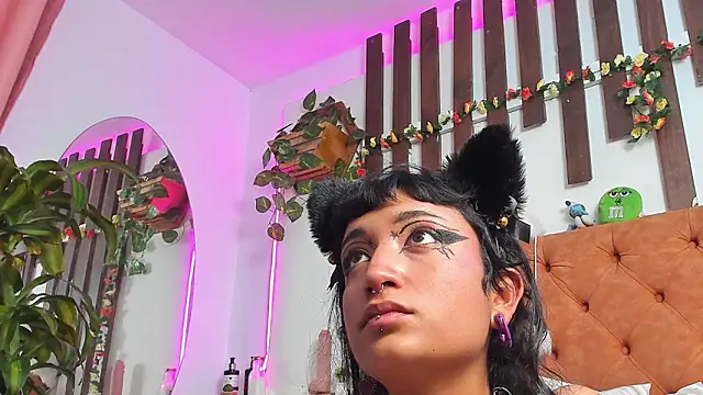 Chat XXX ao vivo de MeowMota_