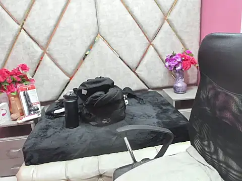 دردشة Sarah_Boobs_ الجنسية المباشرة