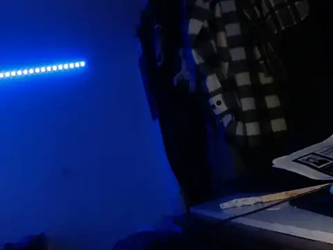 betrayed_garbage webcam show