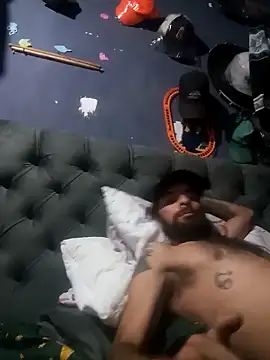 hairy_mannn live XXX chat