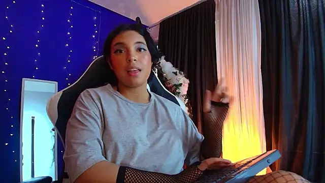 Emmapark_ Adlı Modelin Canlı XXX Sohbeti