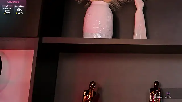 ViolettHansson live XXX chat